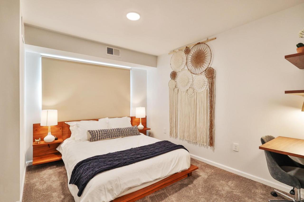 Hyatus At Views Aparthotel
